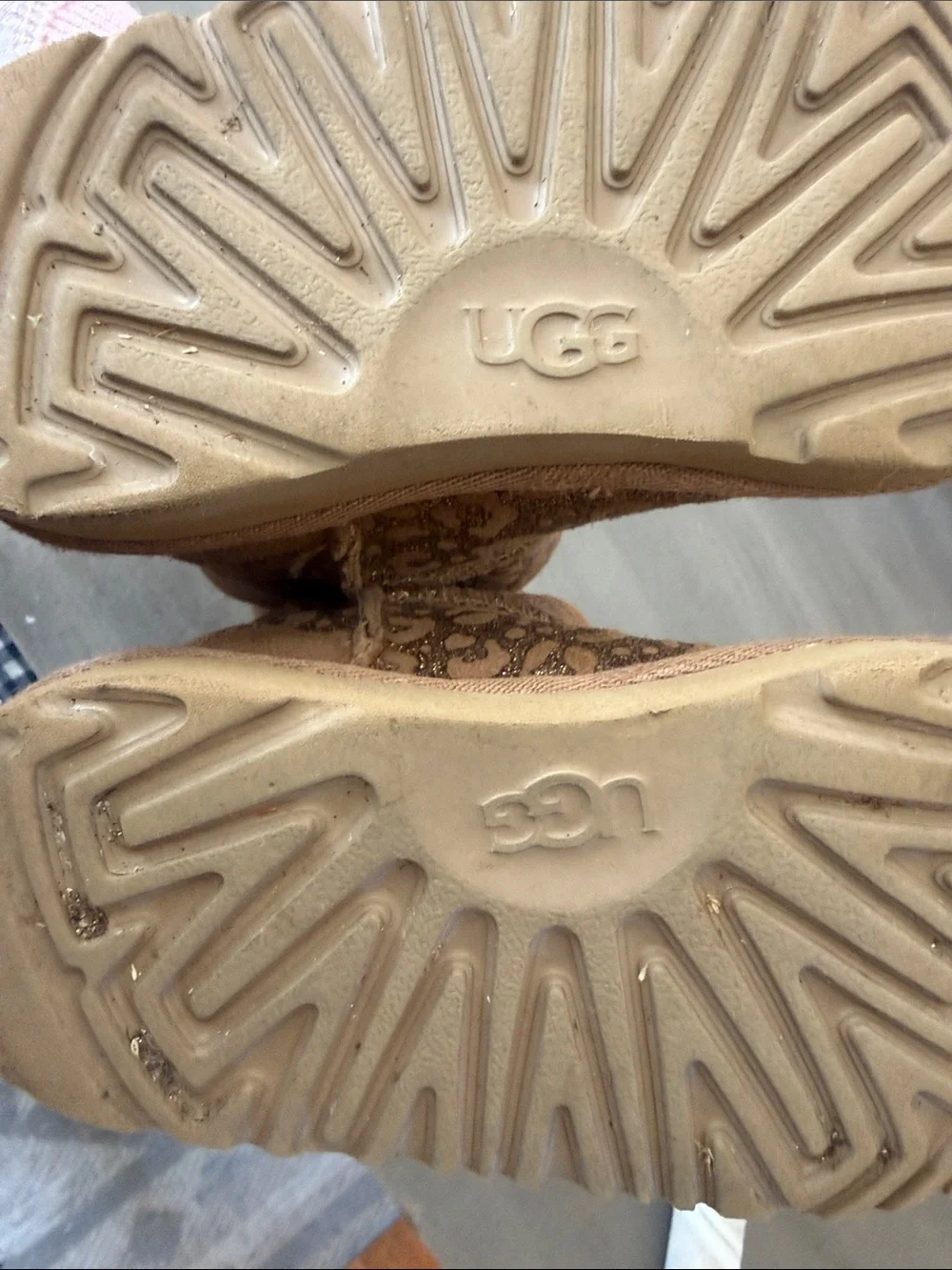 UGG Kids Tan Glitter Leopard Print Shearling Boots